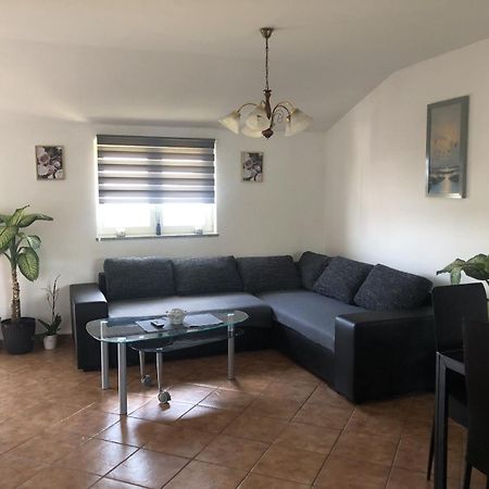 Apartman Sara Ровінь Екстер'єр фото